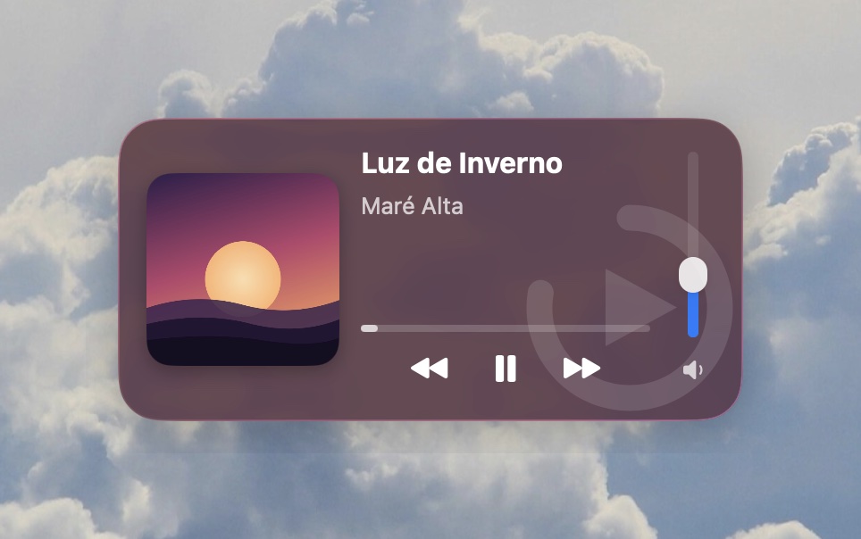 Widget no formato largo 2×1, com capa grande e volume vertical.
