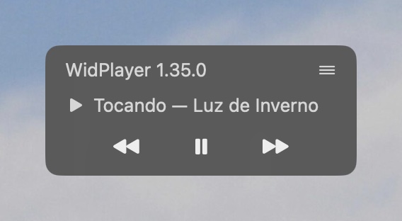 Prévia do WidPlayer aberta sob o ícone da barra de menus: versão, faixa tocando e botões de reprodução.
